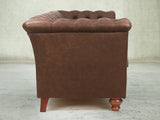 Darcy 4 Seat Chesterfield Sofa In Hazelwood Ol' School Leather