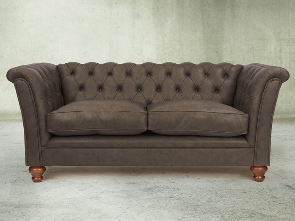 Darcy Snug 2 Seat Chesterfield Sofa In Pewter Ol' School Leather