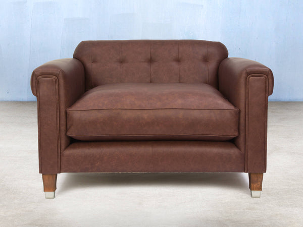 Hipster Chesterfield Snuggler In Conker Ol' School Leather