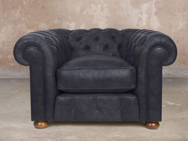 Ol' Cully Chesterfield Chair In Raven Seasoned Leather